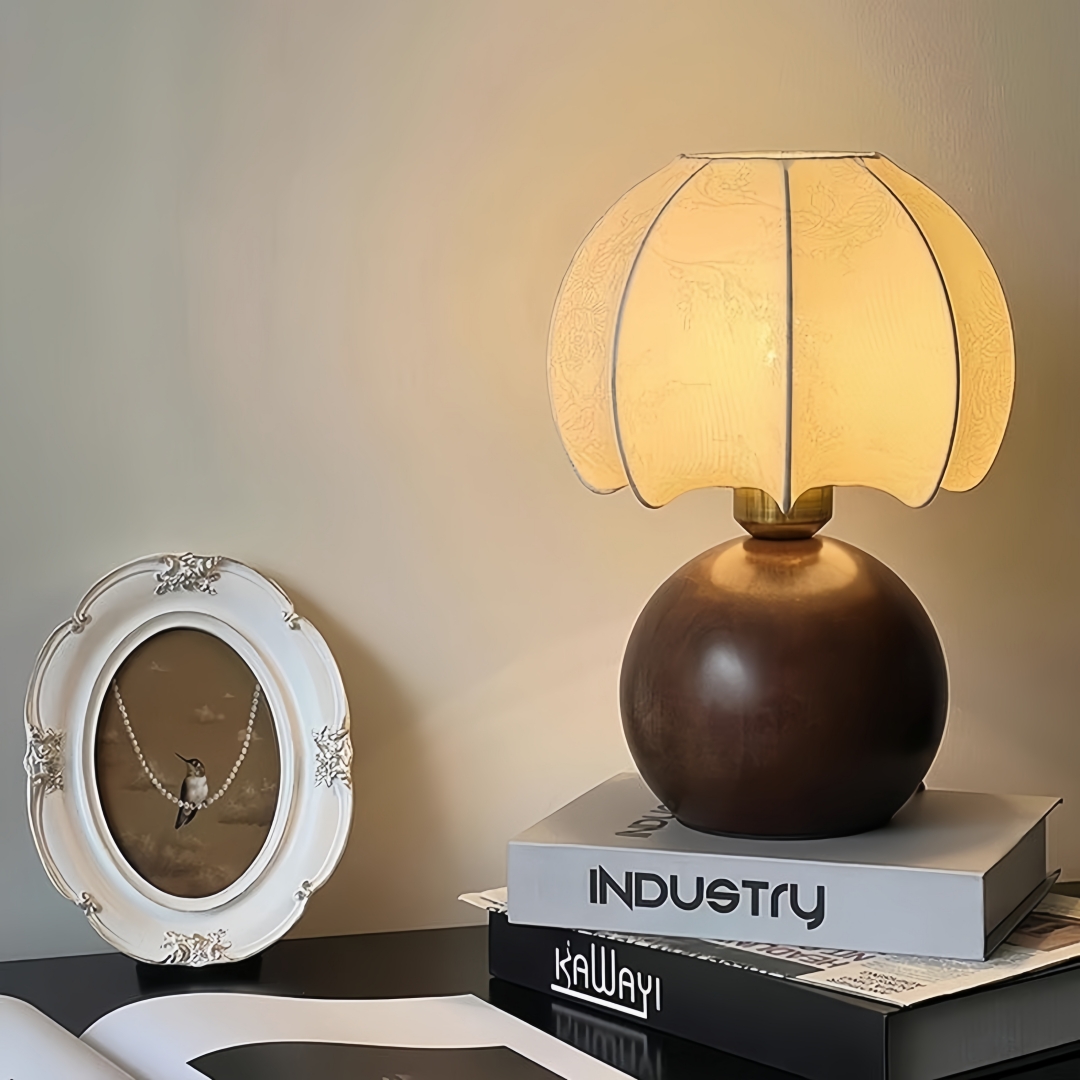 Vintage floral table lamp, med - Home Textiles & Furnishings 评论和价格
