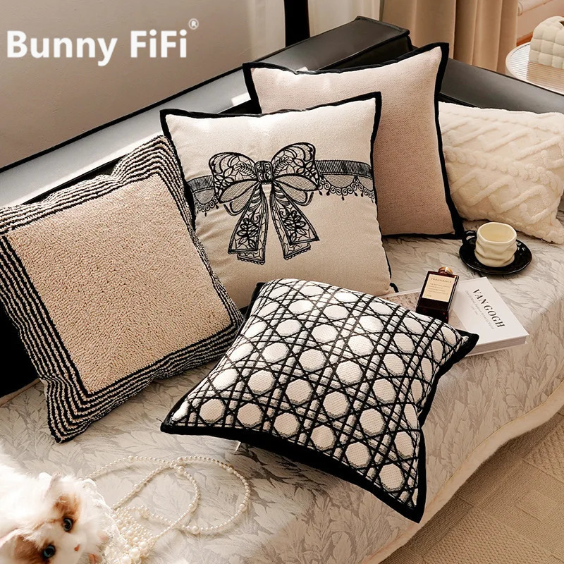 Nordic Luxury Coquette Lace Bo - Pillow Cover 20X20 评论和价格